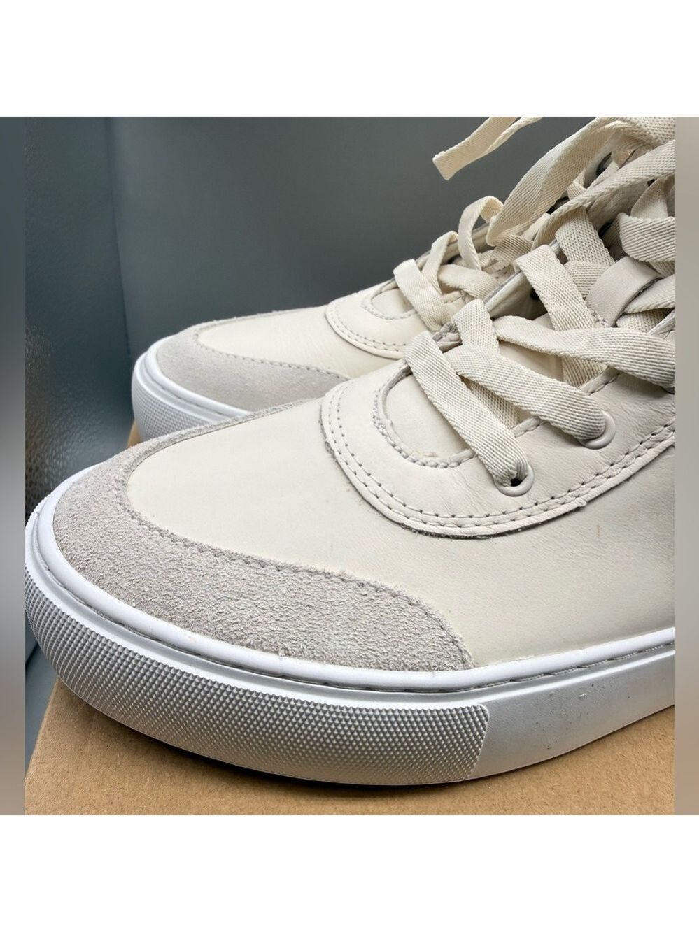 UGG W Zilo High II Women’s Suede High Top Sneakers Boots – White, Size 6.5, NIB - Picture 9 of 11